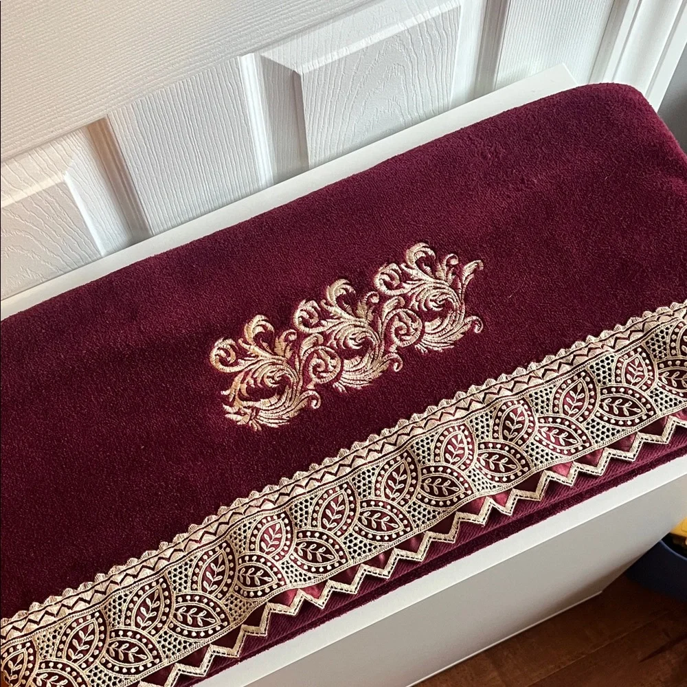 Frenchtex - Plush Embroidered Bath Towel - Burgundy with Ivory Accent set of 2